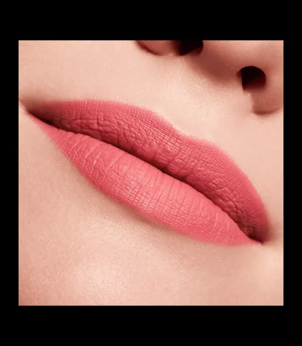 ESSENCE COSMETICS Ess. Barra de labios líquida 8h matte 15^ Labial Líquido